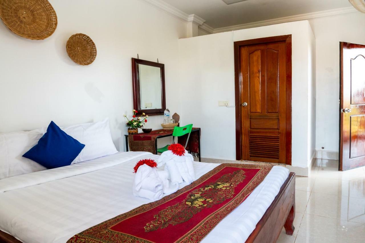 Royal Sok Chhan Siem Reap Exterior photo
