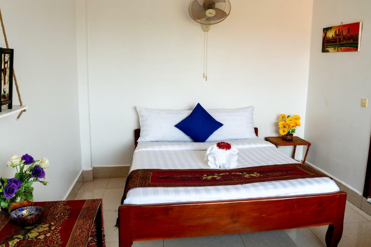 Royal Sok Chhan Siem Reap Exterior photo