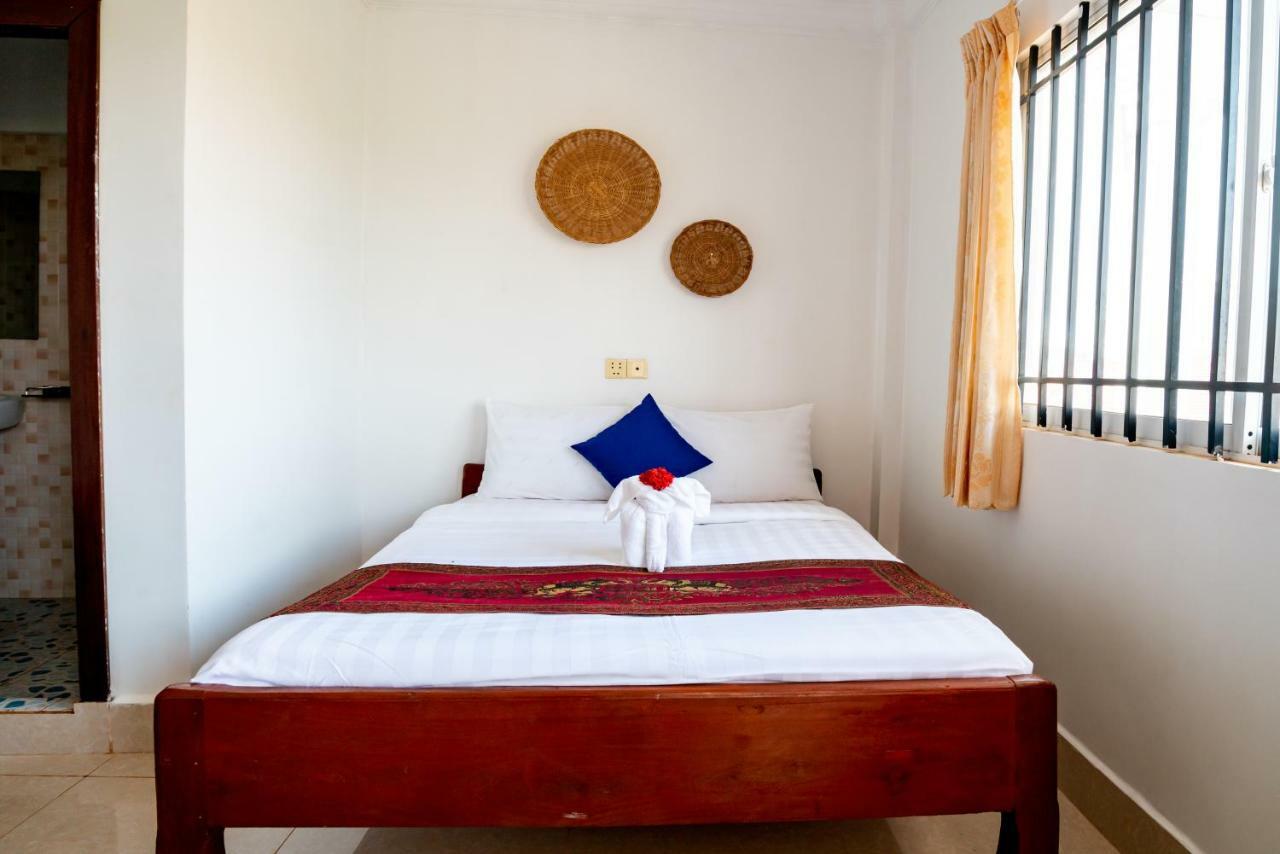 Royal Sok Chhan Siem Reap Exterior photo